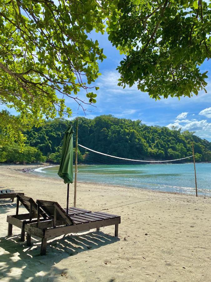 Playa La Caleta Bataan Hotel Morong  Buitenkant foto
